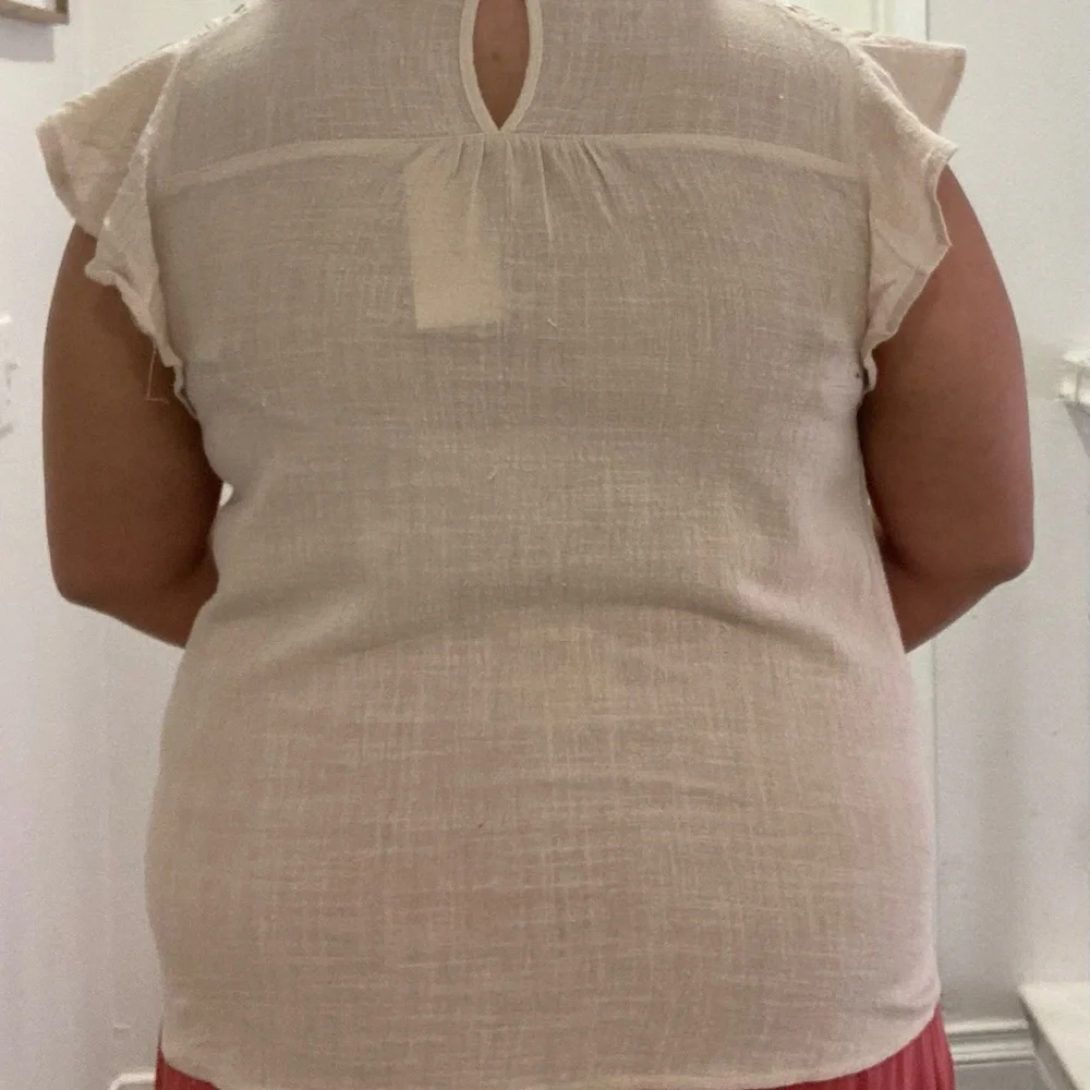 Beige Cream Linen Lace Top - Picture 2 of 10